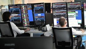 Borse europee in positivo, Piazza Affari +0,6%: bene Mps, rosso per Tim e Stellantis