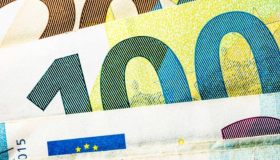 Debito pubblico globale sale al 93% del Pil oltre i 100.000 miliardi, la previsione di Fmi