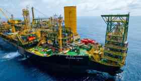 Eni, utile 3° trimestre oltre attese. Conferma outlook e accelera buyback