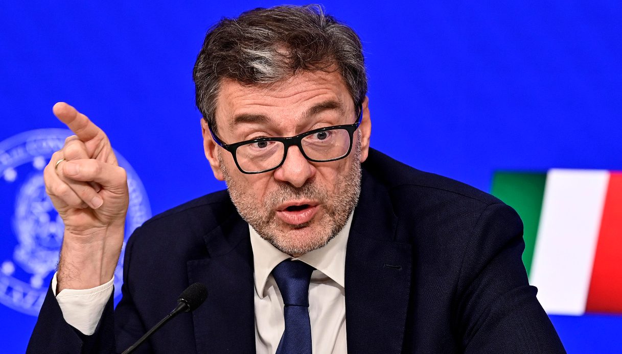 https://quifinanza.it/wp-content/uploads/sites/5/2024/10/giancarlo-giorgetti.jpg