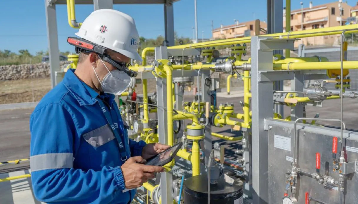 Italgas acquista la rete 2i per 5,3 miliardi: la quota di mercato supera il 50%