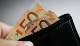 Italia, abbiamo un problema con gli stipendi: -10% rispetto al 2021