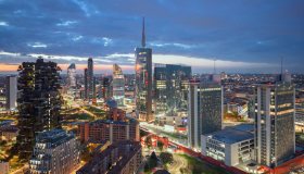 A Milano il posto fisso non paga, tanti licenziamenti e buco nella Pubblica Amministrazione