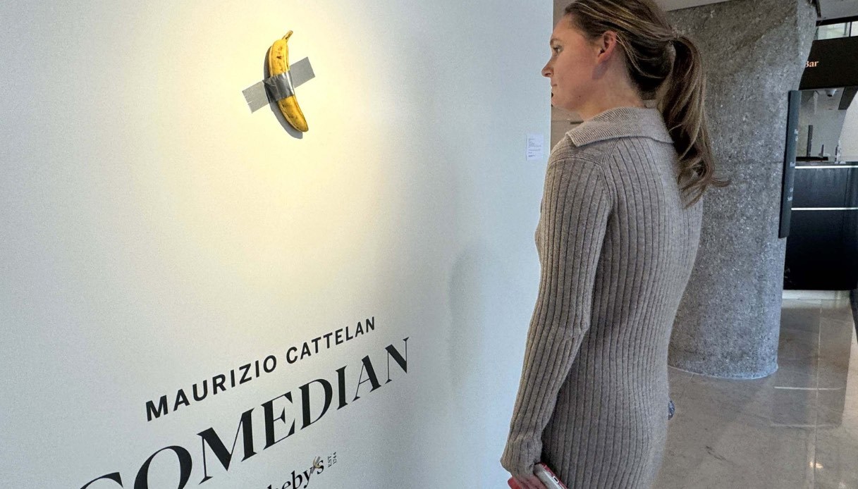 La Banana di Cattelan venduta per 6,2 milioni di dollari da Sotheby's