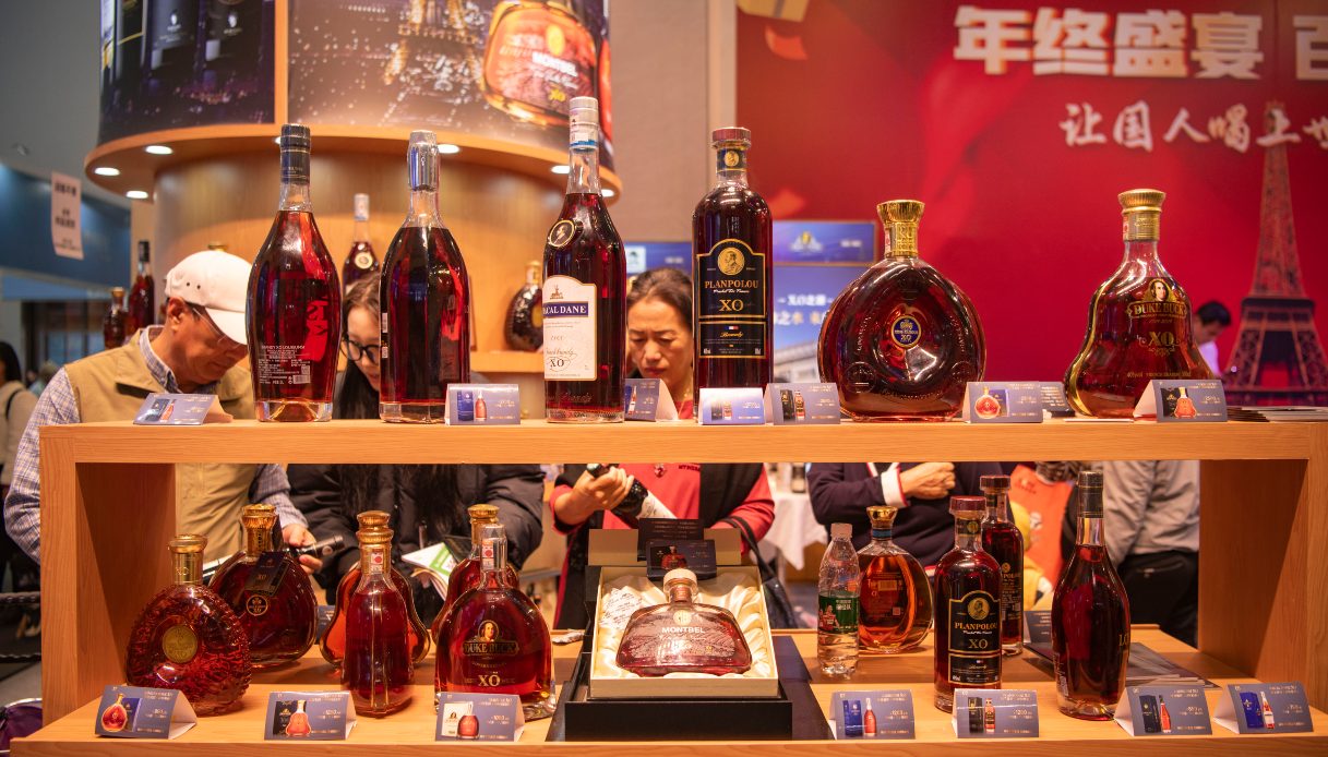 La guerra dei dazi tra UE e Cina sul brandy è arrivata a un punto di non ritorno (per ora)