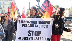 Sciopero scuola oggi 15 novembre, perché insegnanti e personale Ata si fermano ancora