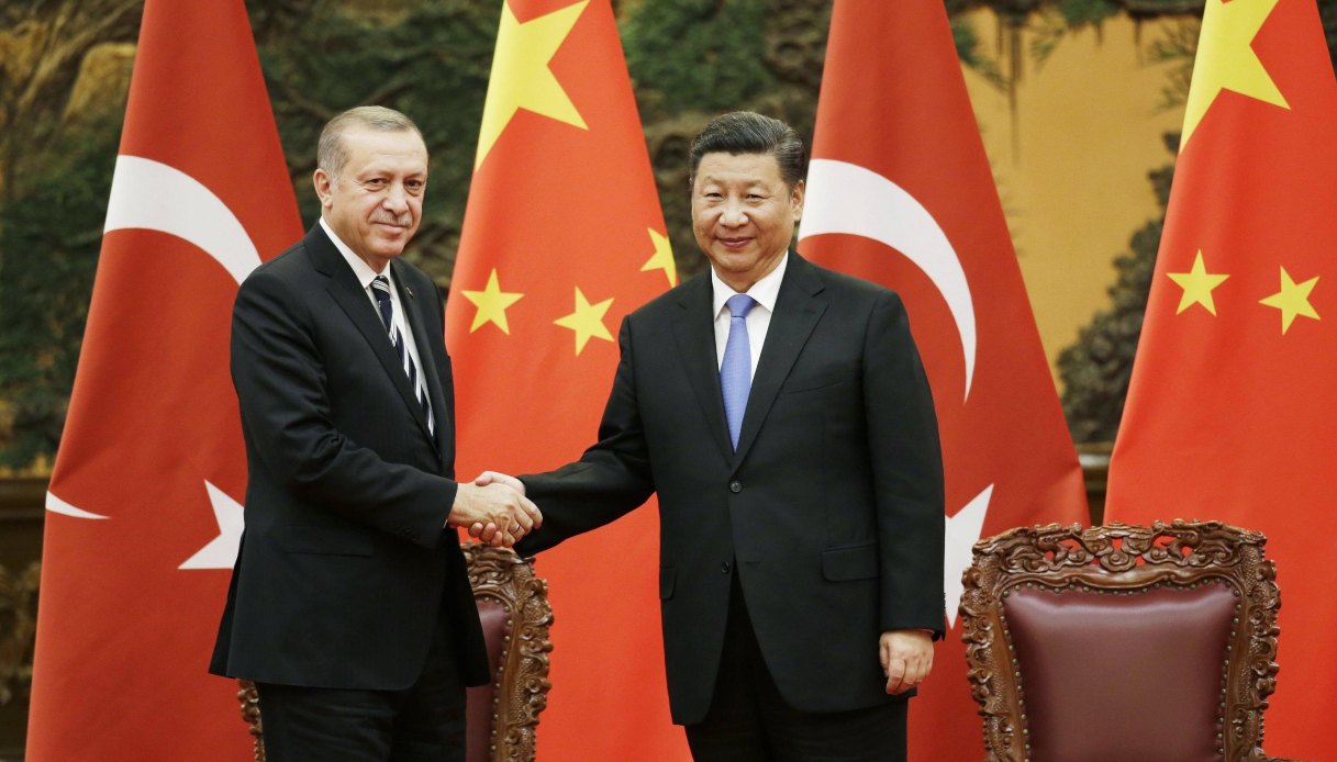 https://quifinanza.it/wp-content/uploads/sites/5/2024/11/Turchia-invitata-a-diventare-partner-dei-Brics-Erdogan-verso-lalleanza-con-la-Cina.jpg