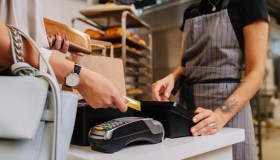 Pos e registratori di cassa per combattere l’evasione fiscale, le misure in arrivo