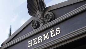 Misteriosa scomparsa delle azioni Hermès: un giallo finanziario da oltre 12 miliardi