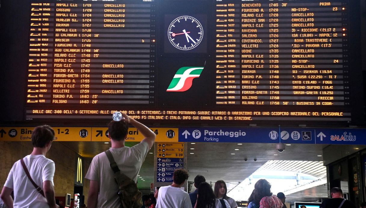 Sciopero dei treni martedì 5 novembre, otto ore di stop dopo l’aggressione di Genova