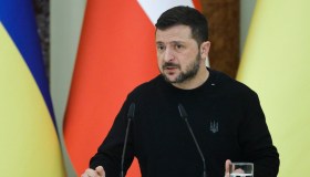 Ucraina, Zelensky apre alla pace sotto l’ombrello della Nato: ma Putin non potrà accettare