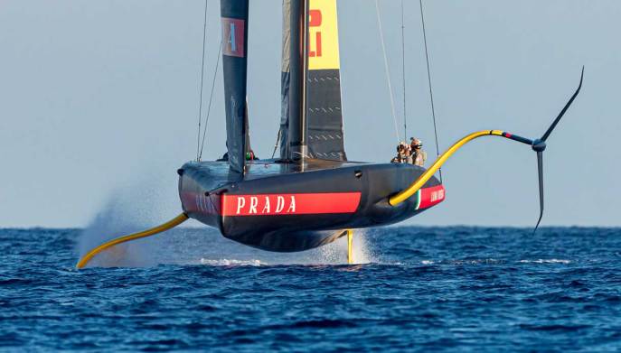 Luna Rossa Prada Pirelli