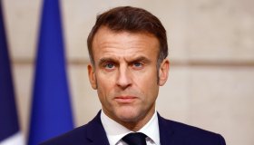 In Francia il governo va verso la sfiducia, cosa può fare Macron dopo il voto