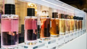 Sequestrati oltre 5.400 profumi contraffatti di noti brand