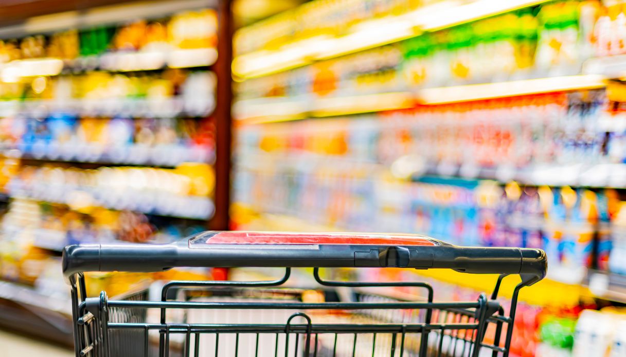 Biscotti per bambini e salumi ritirati dai supermercati prima di Natale: i lotti segnalati