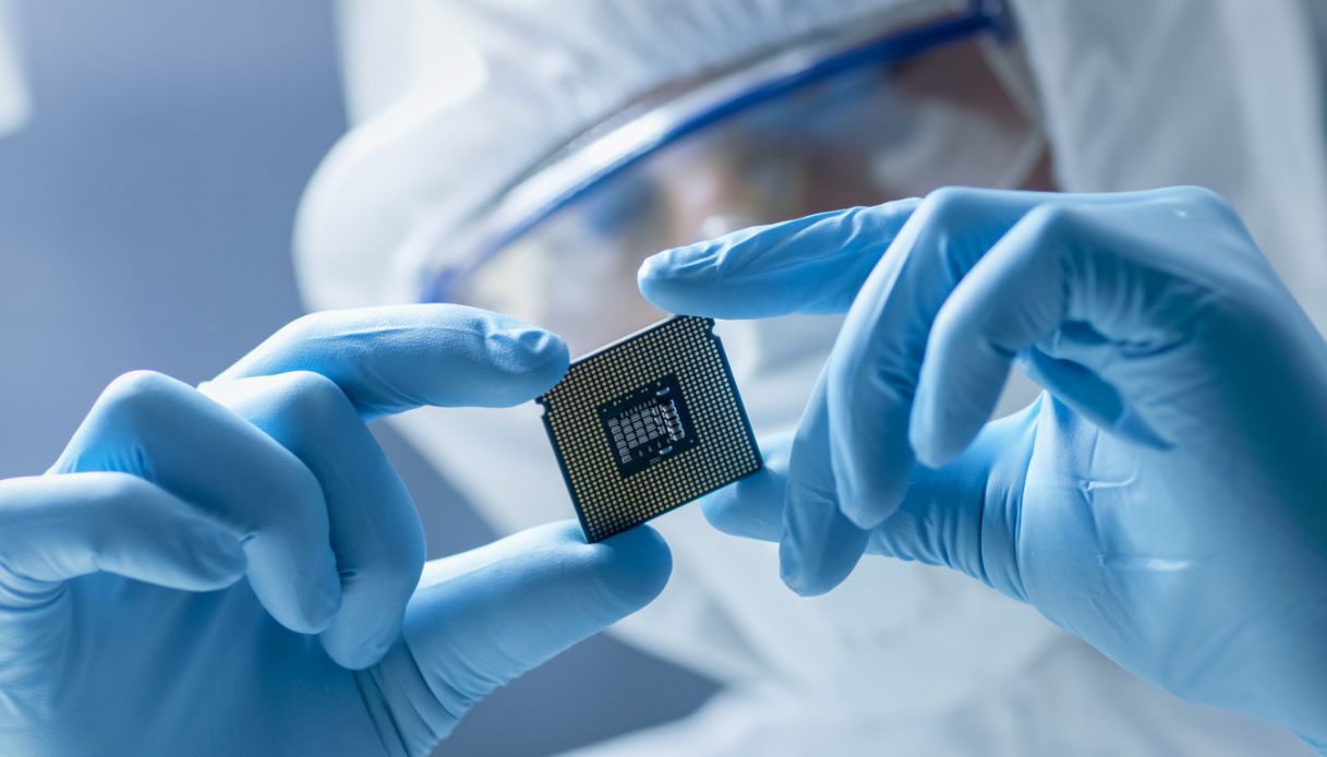 Semiconduttori, dall’Ue 1,3 miliardi all’Italia per l’impianto Silicon Box di Novara