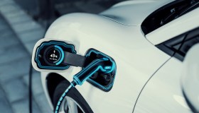 Domanda di batterie a 850 GWh nel 2023, +40% grazie ai veicoli elettrici