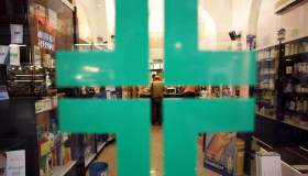 Metamizolo, allerta Aifa su seri effetti collaterali dei farmaci per febbre e dolore