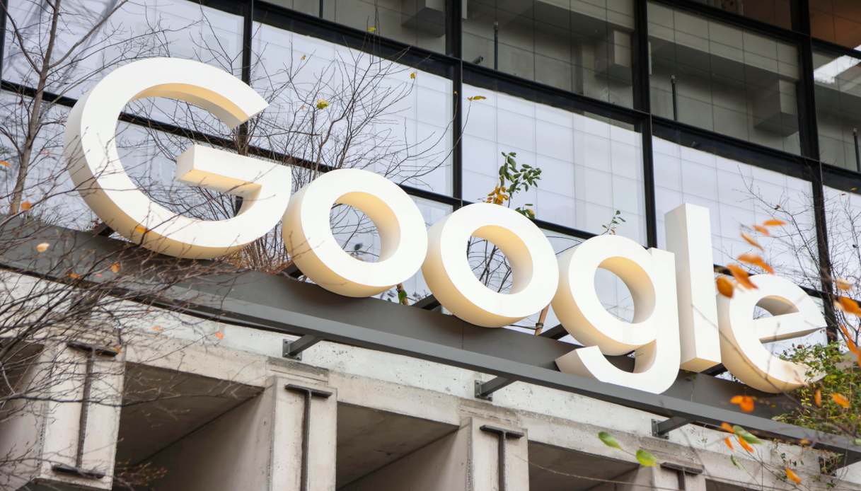 Alphabet (Google) annuncia una svolta nel cloud computing e vola a Wall Street