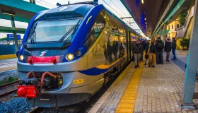 Pendolaria 2024, criticità per le ferrovie, ma buone notizie per Milano, Napoli e Catania