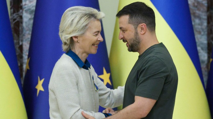 L'Ue promette miliardi per l'adesione dell'Ucraina, per non farla