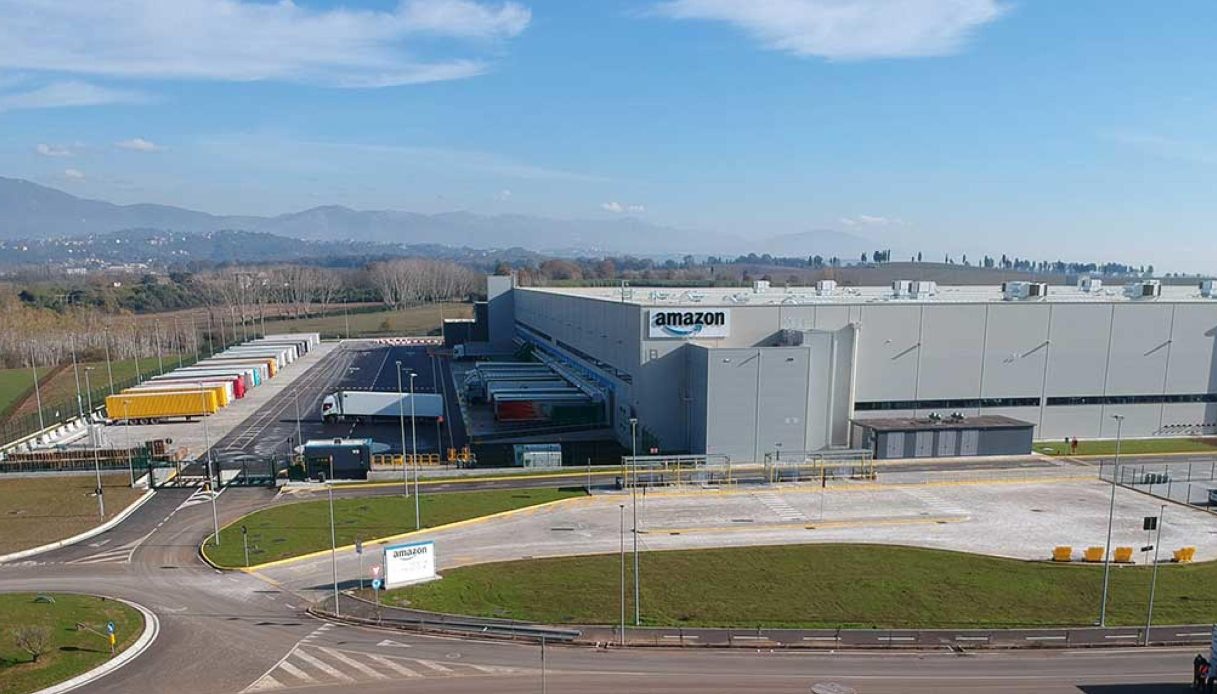 La logistica e i data center spingono i prezzi dei capannoni industriali