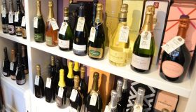 Champagne in calo del 9,2% nel 2024, pesano le incertezze economiche e i rivali