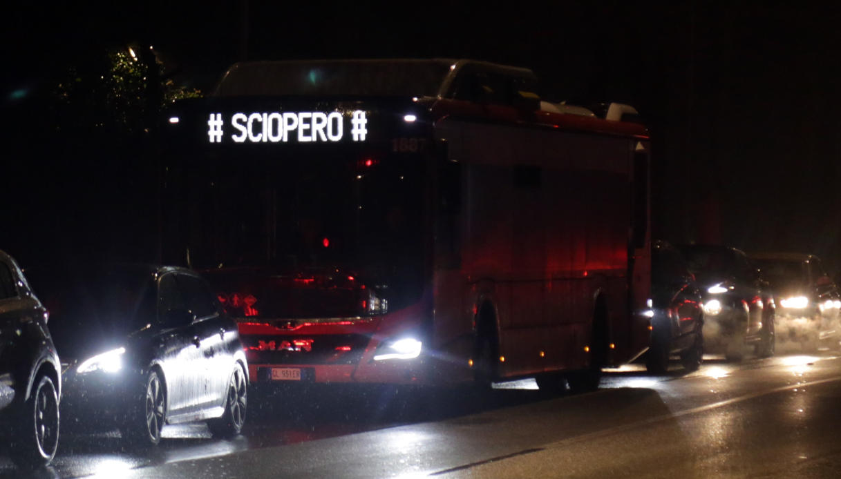 Sciopero del 22 gennaio, autobus fermi in due regioni: gli orari dello stop