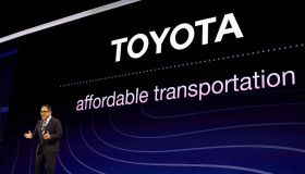 Toyota è la prima casa auto al mondo, vendite superiori a 10 milioni grazie alle ibride