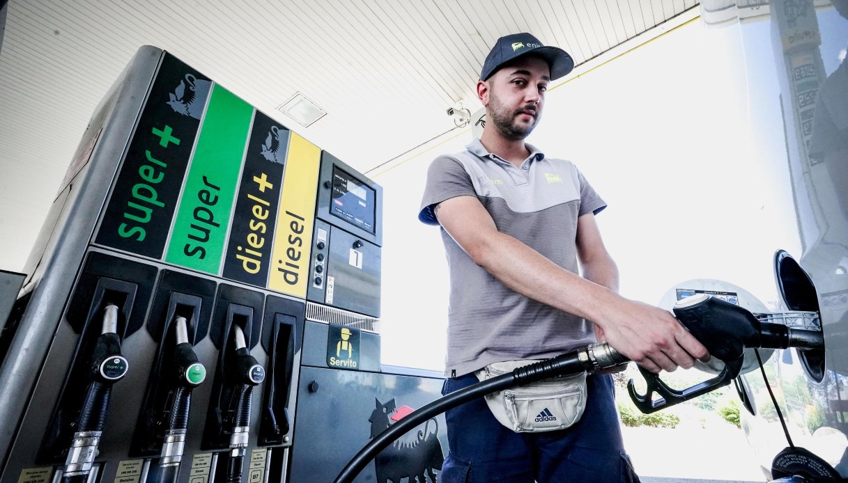 Bonus benzina 2025, come ottenere lo sconto carburante con Carta Dedicata a te