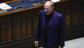 Quanto guadagnano i parlamentari, 4,7 milioni al più ricco nel 2024