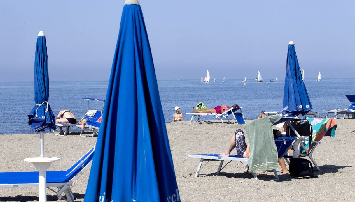 Concessioni balneari, a Ostia via alle gare pubbliche per la gestione di 40 strutture