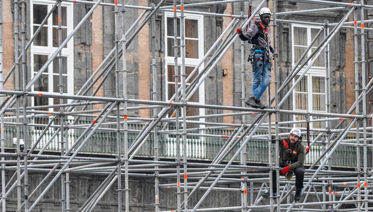 Bonus Zes per l’assunzione di lavoratori over 35 al Sud: partite le domande