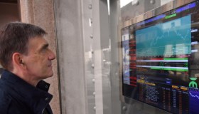 La Borsa del 20 febbraio, Milano in negativo dopo i cali a Wall Street, crolla il titolo Juve