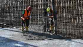 Edilizia, rinnovato il contratto nazionale: aumentano i salari minimi