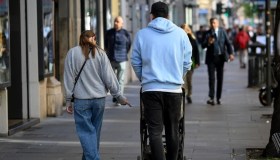 Il costo della vita da single, quanto risparmiano le coppie in Italia