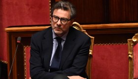 Decreto bollette rimandato, attesa per le misure del Governo contro il caro energia