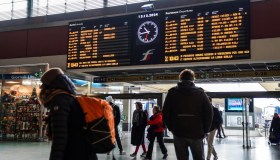 Sciopero del 5 febbraio 2025, aerei e treni fermi: orari e fasce di garanzia