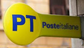 Dove conviene tenere i soldi in Posta o in banca?