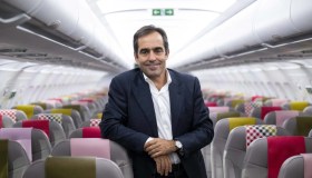 Il mercato aereo dei grandi gruppi e la svolta green: l’intervista al Ceo di Volotea Carlos Muñoz