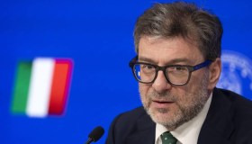 Giorgetti frena il piano di riarmo Ue di von der Leyen: no al debito da 800 miliardi
