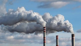 Le emissioni di CO2 sono responsabili di metà dell’inquinamento mondiale