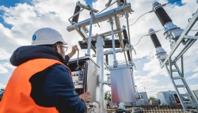 Bonus bollette, insorgono le associazioni: “Fondi insufficienti per famiglie e imprese”