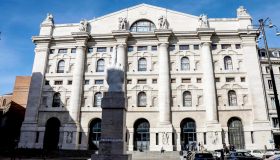 La Borsa del 12 marzo, Piazza Affari chiude a +1,6% sostenuta dalle banche e da Trump