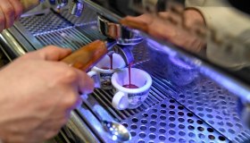 Il prezzo del caffè continua a salire, in quale città costa di più