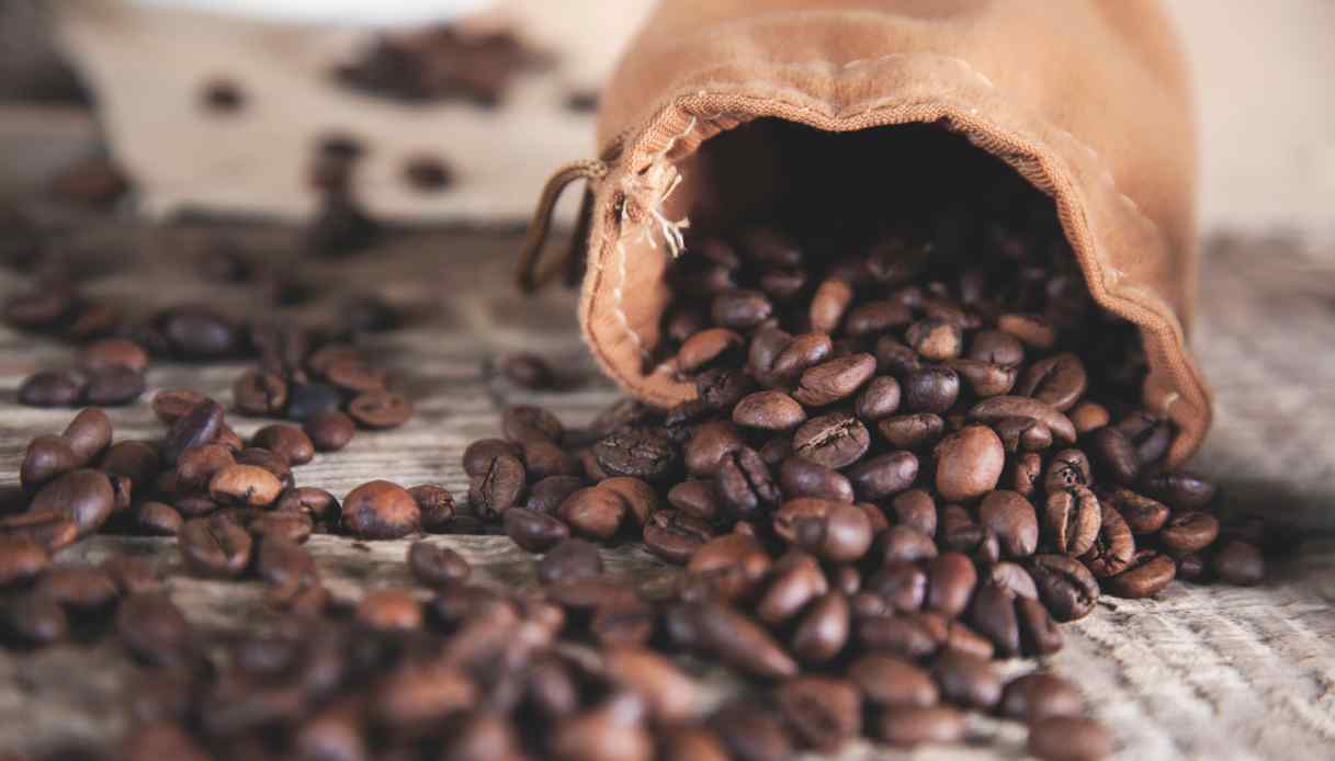 Il caffè spicca il volo: ecco cosa condiziona il suo prezzo e perchè