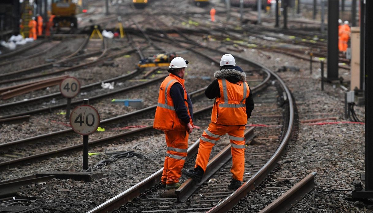 Disoccupazione in calo ma 733mila giovani sono senza lavoro in Italia