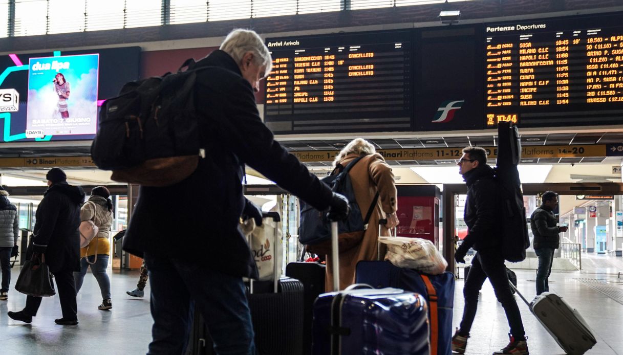 Sciopero 7 e 8 marzo, treni fermi in tutta Italia per 24 ore: le fasce di garanzia