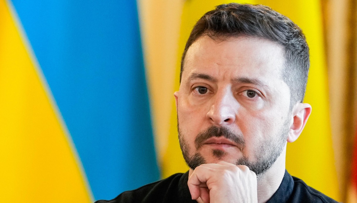 https://quifinanza.it/wp-content/uploads/sites/5/2025/03/stop-aiuti-ucraina-trump-zelensky.jpg