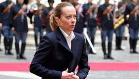 Dazi, niente stop per auto e industria: Trump rifiuta e Ue dipende da Meloni